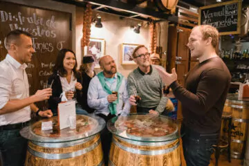 Wine Tasting and Tapas Tour for groups in Barcelona