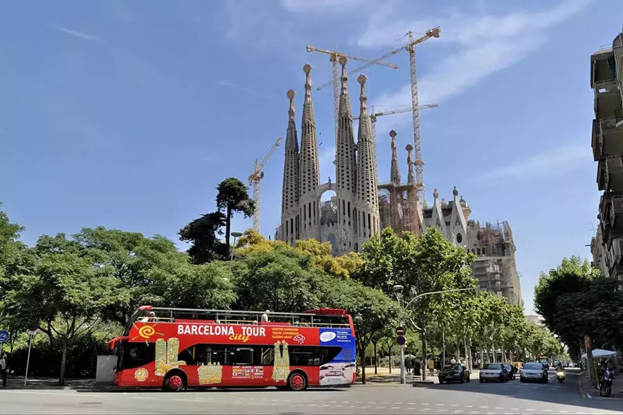 Private tour bus in Barcelona